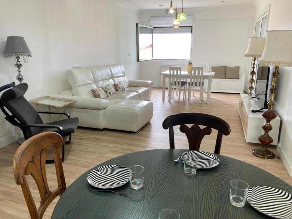 Magnifico Piso Con Gran Terraza En Centro De Apartamento *